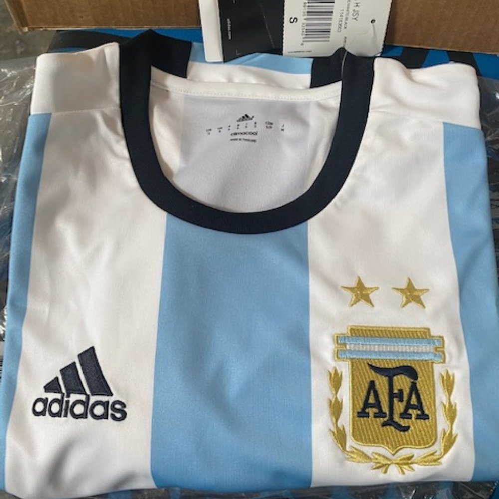 adidas Men's International Soccer Jersey; Argentina; US Small